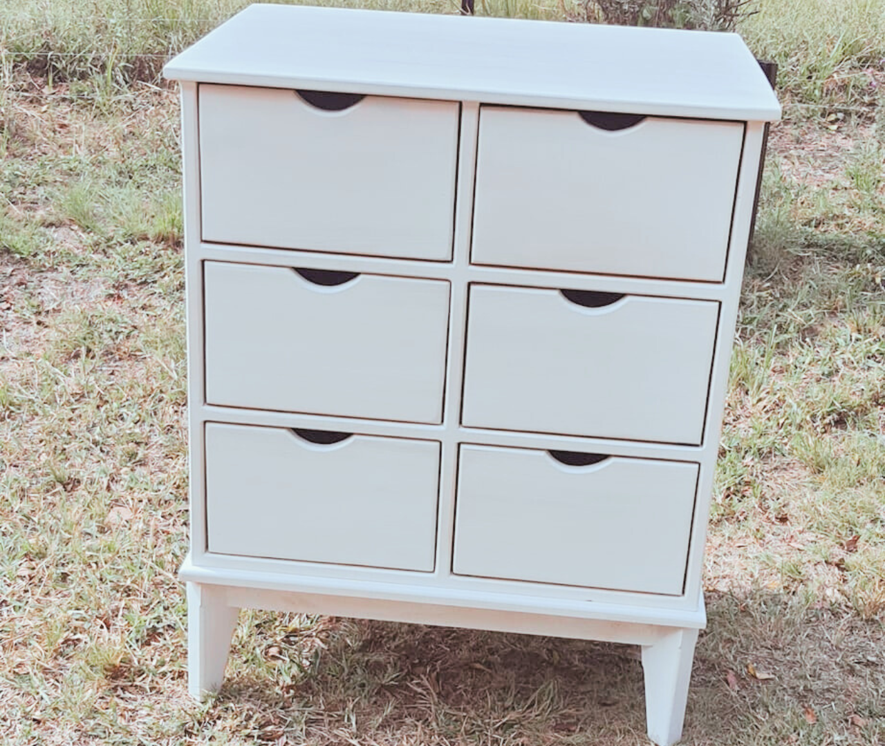 White drawer compactum set