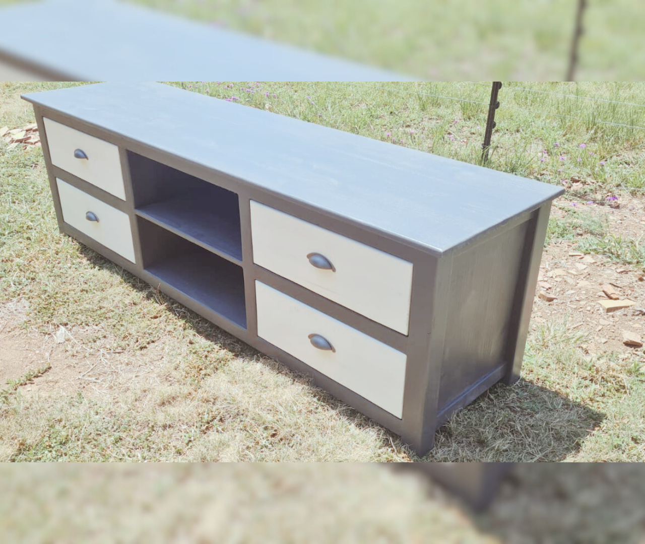 Alice TV Unit