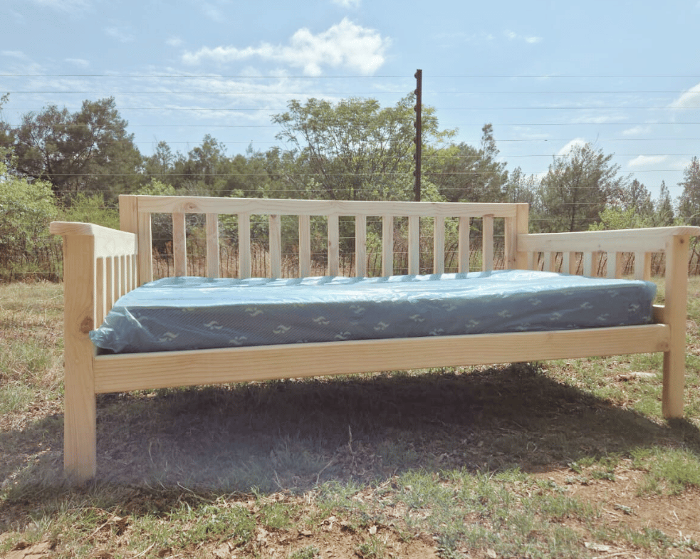 Houtgoeters Standard Day Bed - Image 8